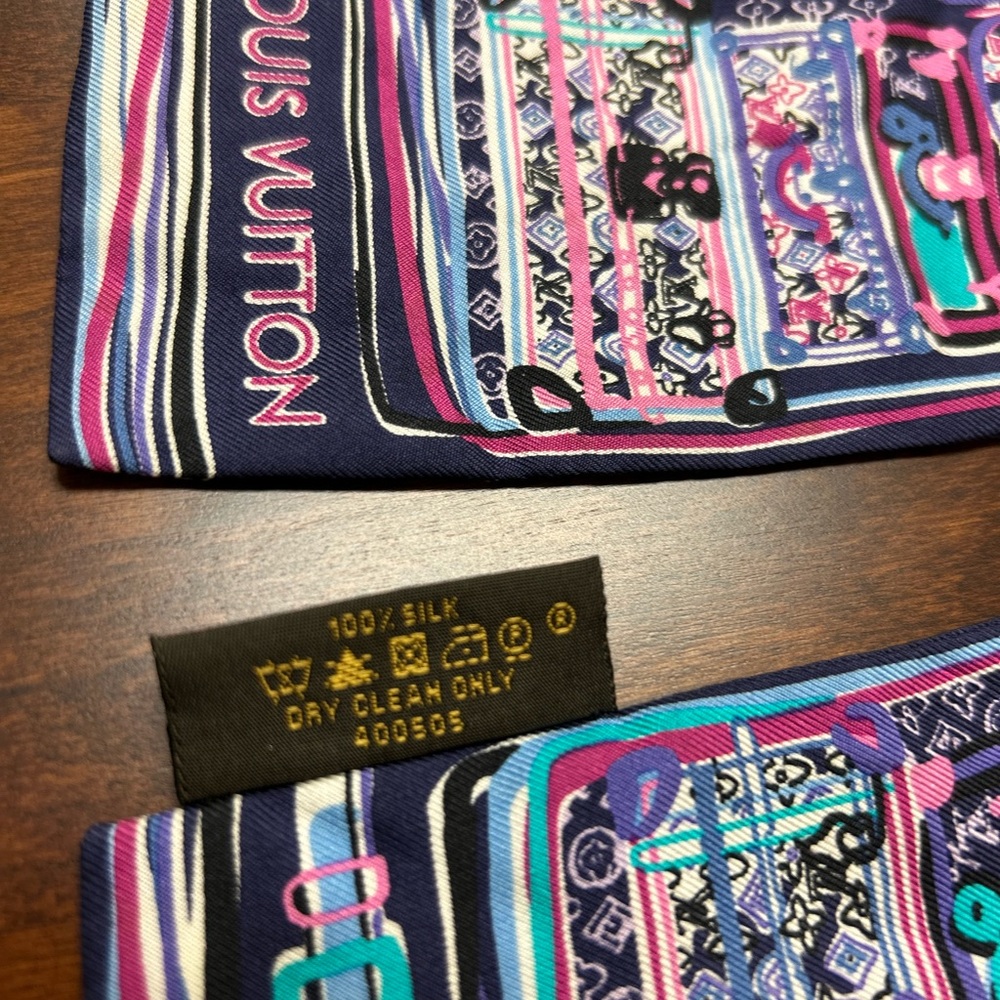 Louis Vuitton Multicolor color Bandeau 100% silk. - Picture 7 of 7